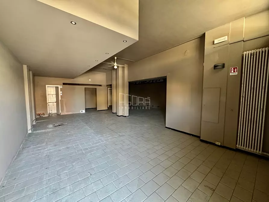 Immagine 3 di Locale commerciale in affitto  a Rovigo