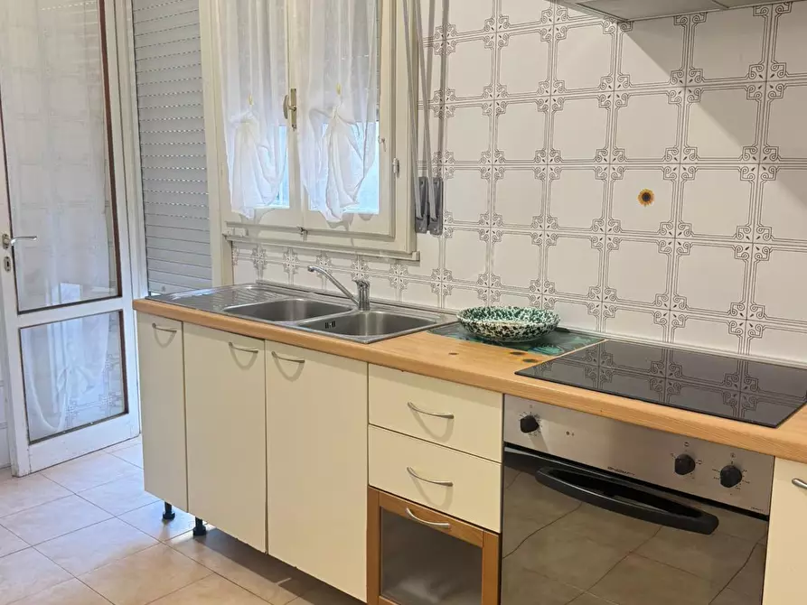 Immagine 6 di Appartamento in affitto  a Viareggio