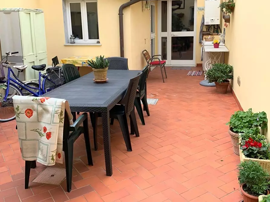 Immagine 7 di Villetta a schiera in affitto  a Viareggio