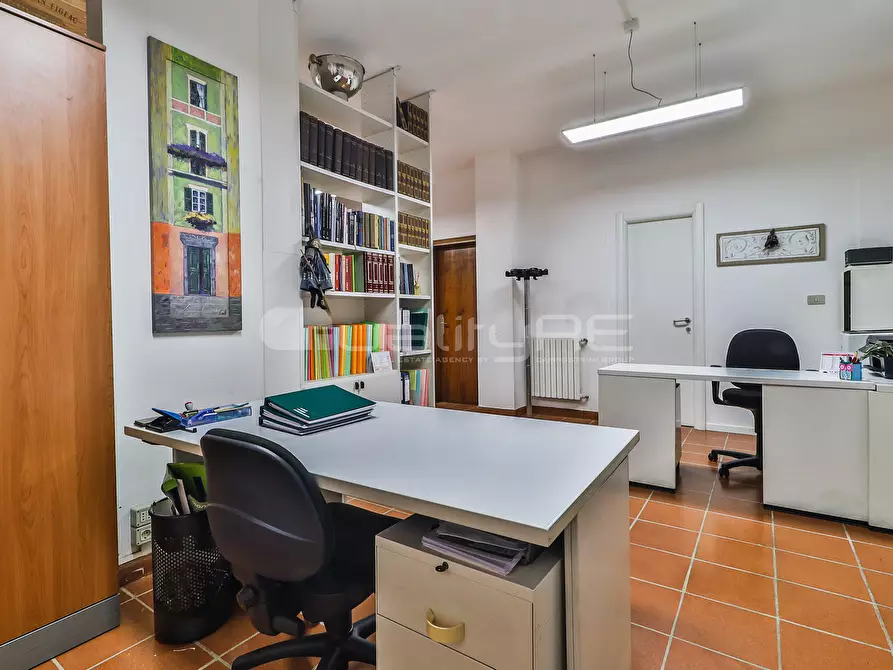Immagine 5 di Ufficio in affitto  in Via Borgonuovo 10 a Bologna