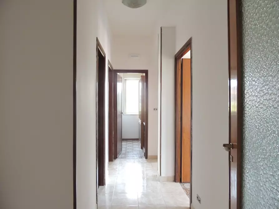 Immagine 15 di Quadrilocale in vendita  in Via Antonio Gramsci 55 a Gravina Di Catania