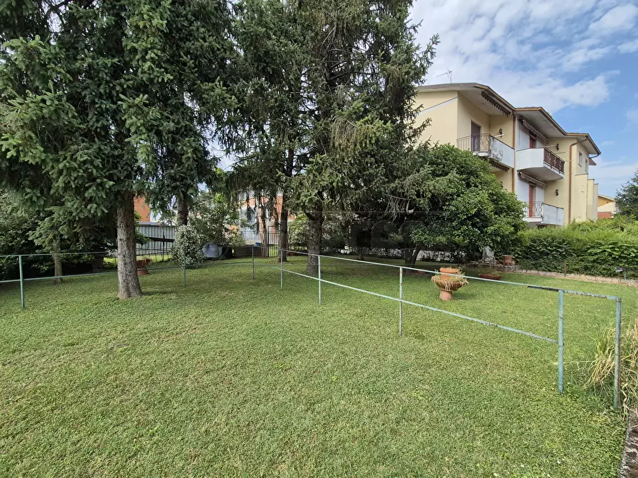 Immagine 23 di Quadrilocale in vendita  in Via Bergamo a Castelverde