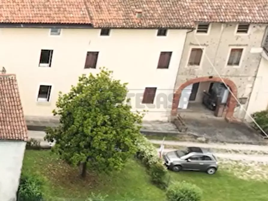 Immagine 2 di Casa semindipendente in vendita  in Via Costa 17 a Brogliano