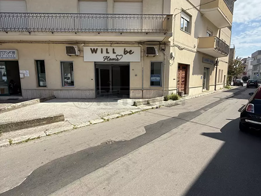Immagine 25 di Locale commerciale in affitto  in Piazza Giuseppe Mazzini 16 a Nardo'