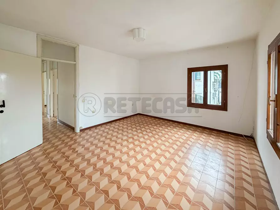 Immagine 38 di Rustico / casale in vendita  in Via Valle a Sovizzo