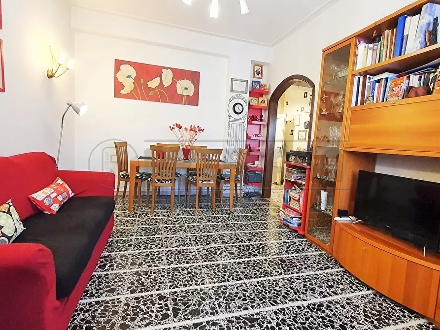 Immagine 5 di Bilocale in vendita  in Via Aurelia Nord 166 a Viareggio