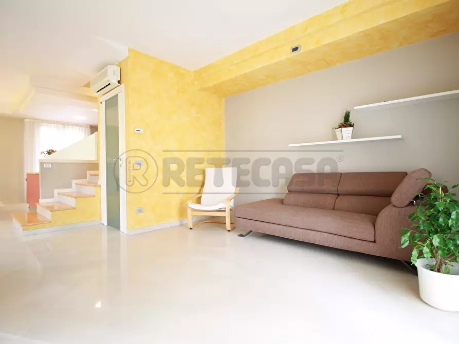 Immagine 10 di Porzione di casa in affitto  in Via Venezia 17 a Montebello Vicentino