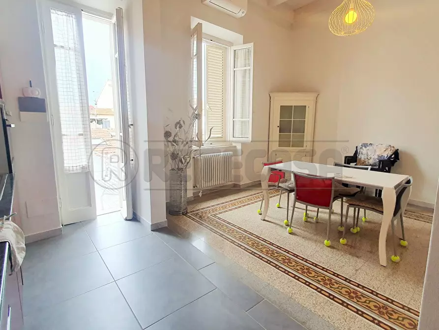 Immagine 8 di Porzione di casa in affitto  a Viareggio