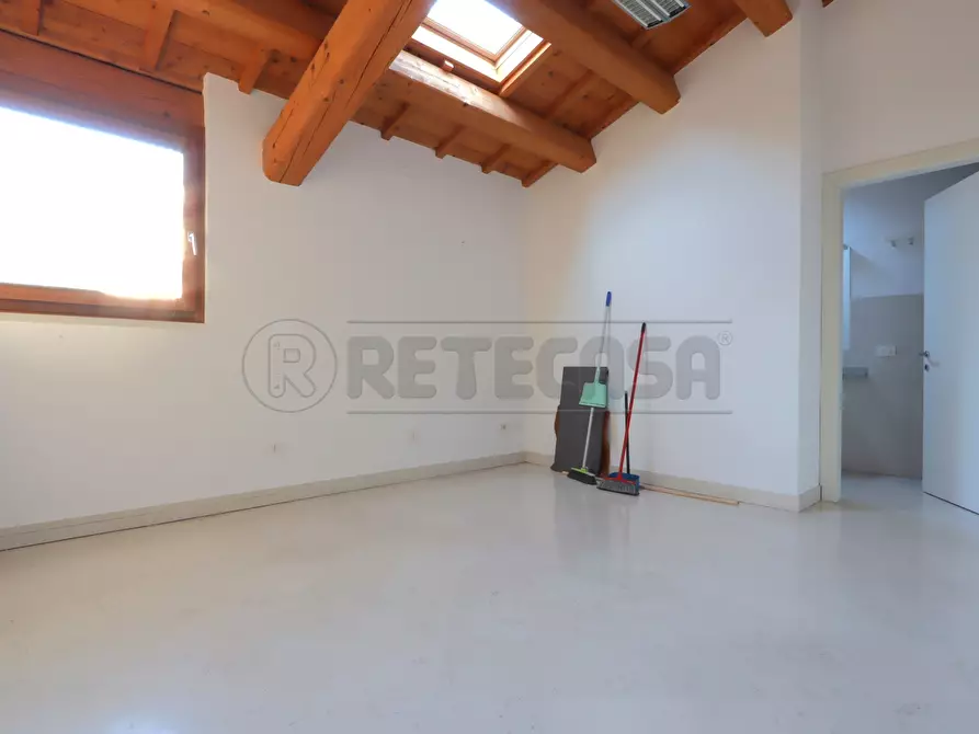 Immagine 7 di Ufficio in affitto  in Via Vittorio Veneto 17 a Camisano Vicentino