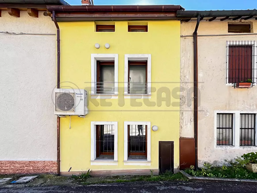 Immagine 21 di Casa semindipendente in affitto  in Via Castello a Monteviale