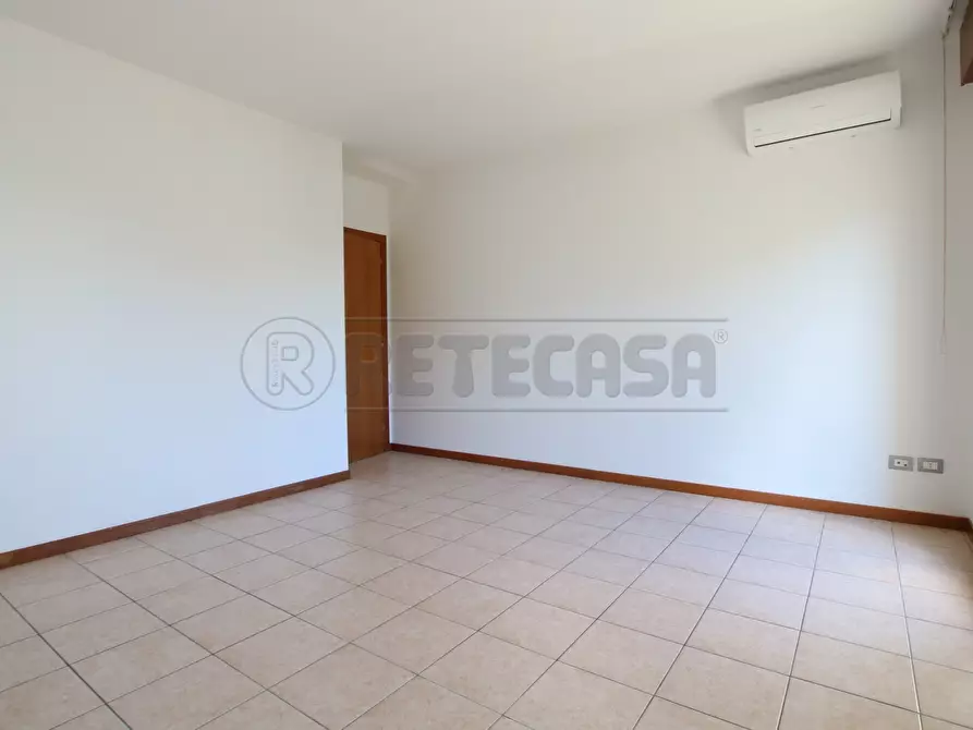 Immagine 11 di Bilocale in vendita  in Via Giovanni Falcone a Barbarano Mossano