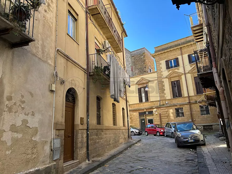Immagine 1 di Trilocale in vendita  in via paternò 4 a Caltanissetta