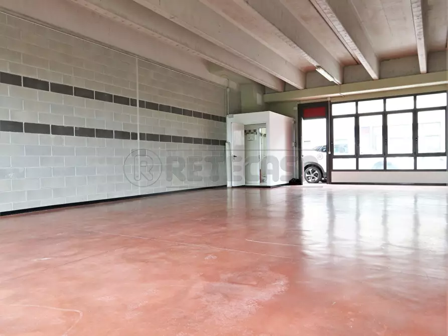 Immagine 8 di Laboratorio in affitto  a Camisano Vicentino