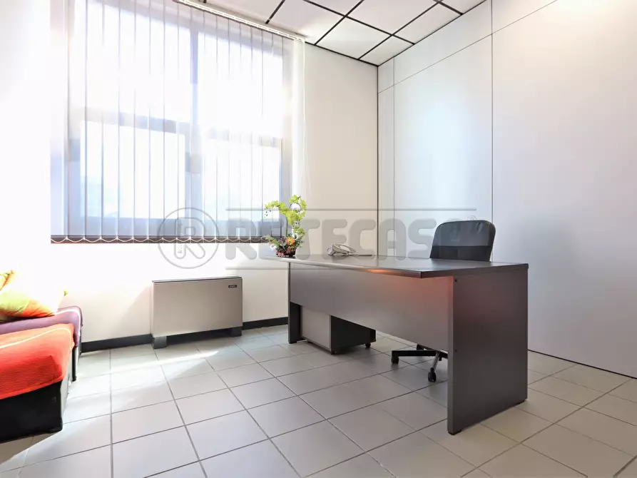 Immagine 31 di Ufficio in affitto  a Vicenza