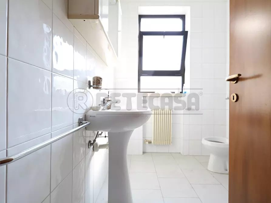 Immagine 15 di Trilocale in affitto  in Via delle Casermette a Vicenza