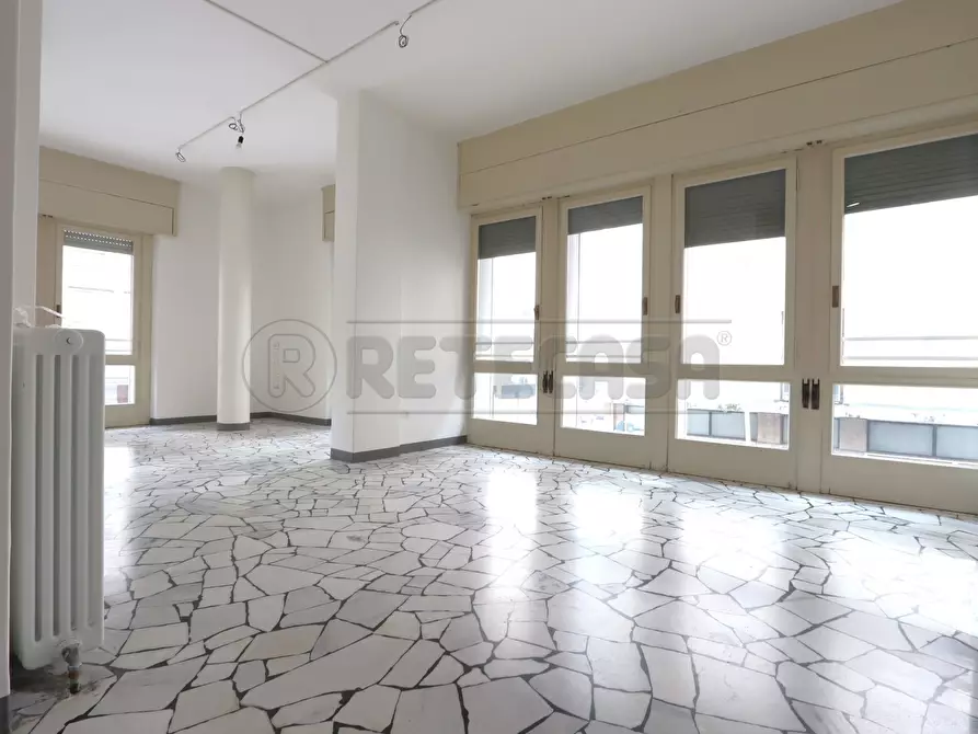 Immagine 37 di Ufficio in vendita  in Viale Milano 56 a Vicenza