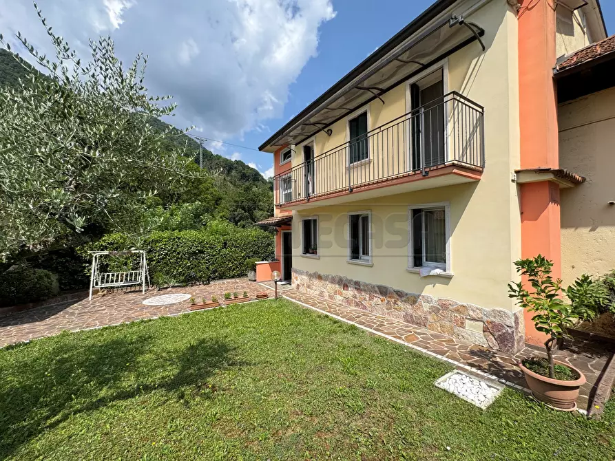 Immagine 6 di Casa indipendente in vendita  in Contrada Zanchi di Novale 2 a Valdagno