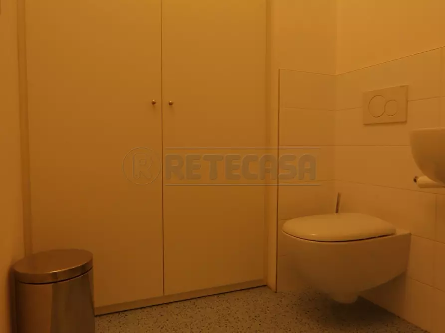 Immagine 6 di Ufficio in affitto  in Viale Roma 8 a Vicenza
