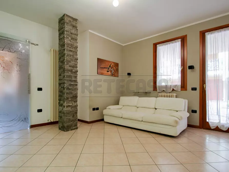 Immagine 8 di Bilocale in vendita  in Via Rocco Chinnici 23 a Bolzano Vicentino