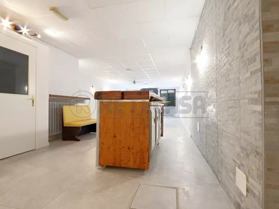 Immagine 4 di Locale commerciale in affitto  a Vicenza