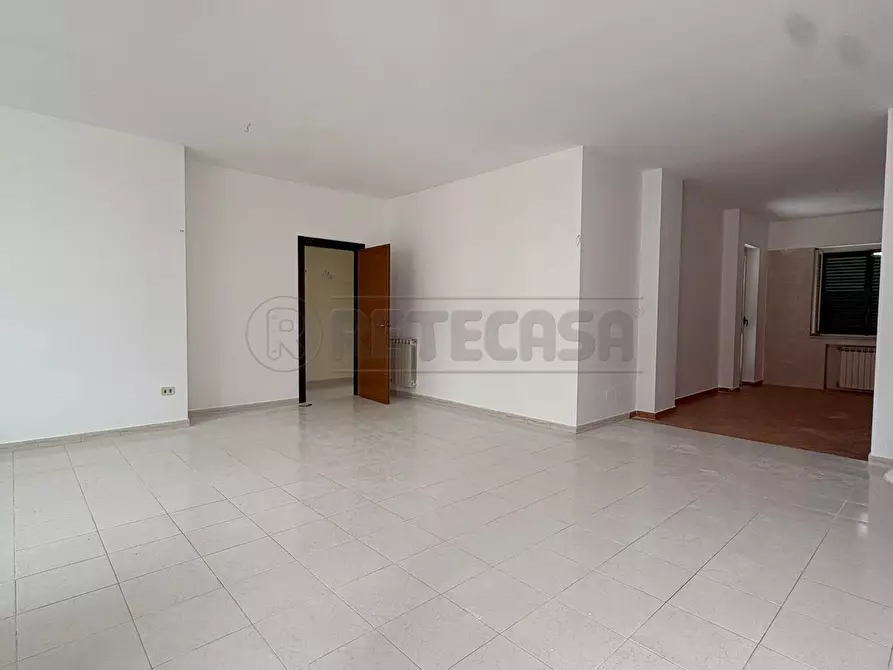 Immagine 11 di Pentalocale in vendita  in Via de Sanctis a Marcianise