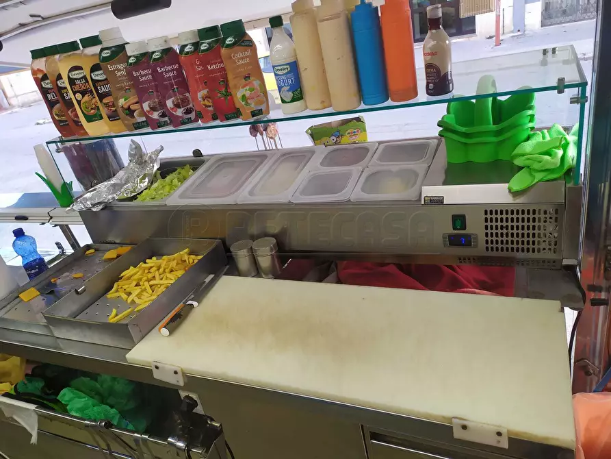 Immagine 7 di Attività commerciale in vendita  a Marsala