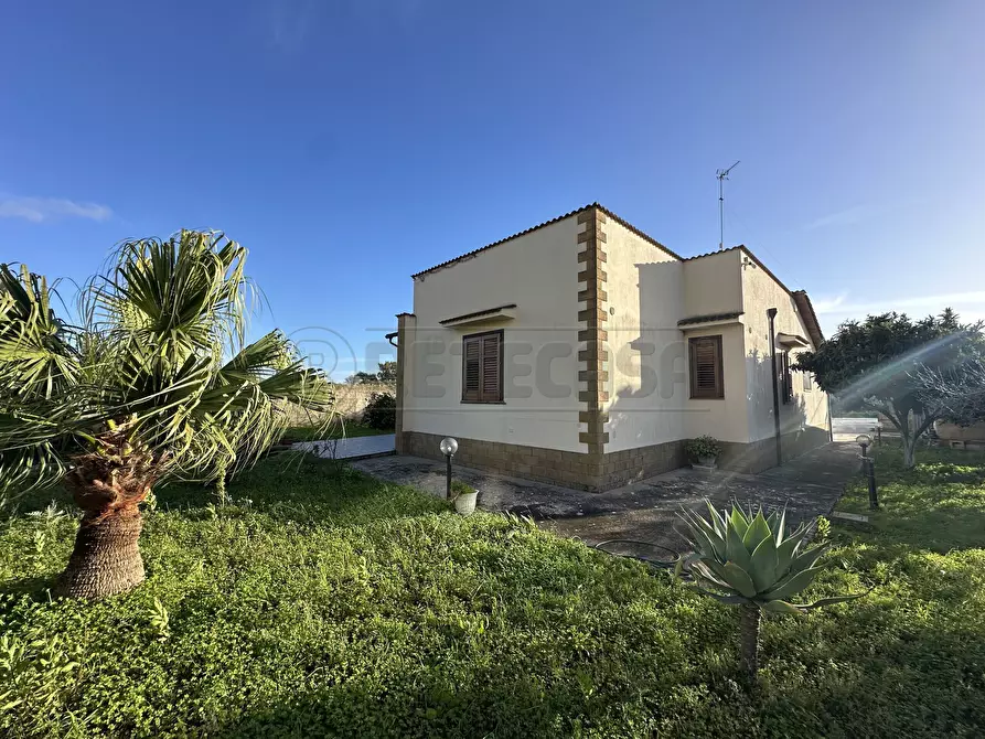 Immagine 4 di Villetta a schiera in vendita  a Campobello Di Mazara