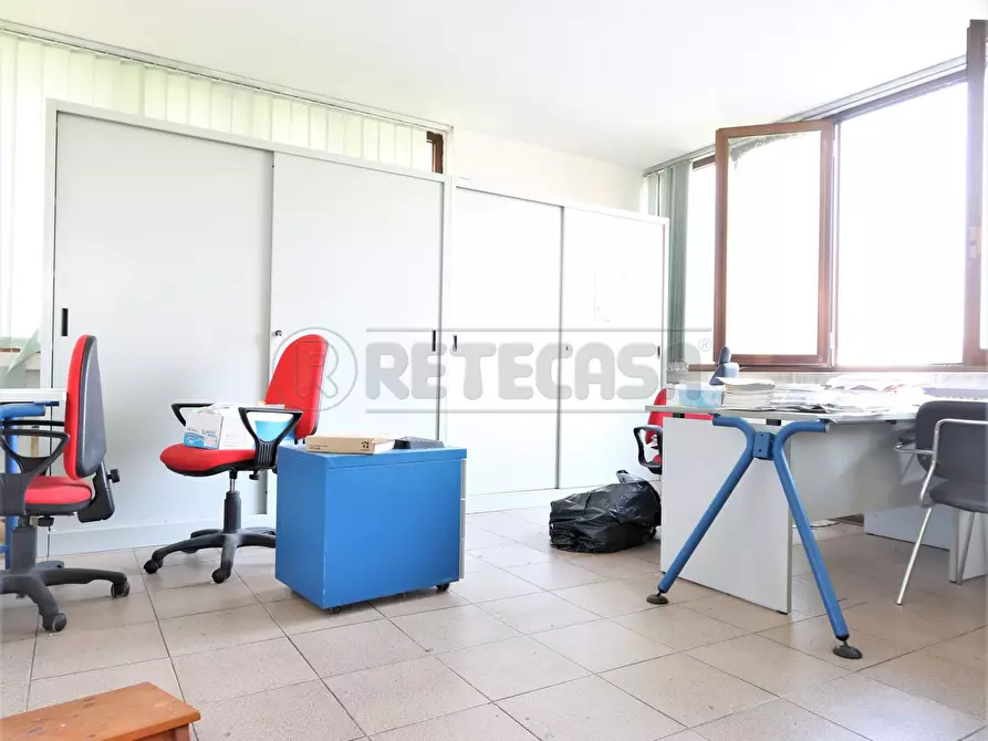 Immagine 6 di Ufficio in affitto  a Camisano Vicentino