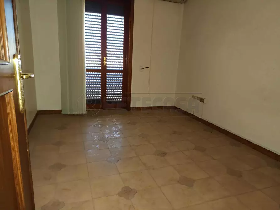 Immagine 15 di Appartamento in vendita  in Via Francesco Ferruccio 6 a Parabita