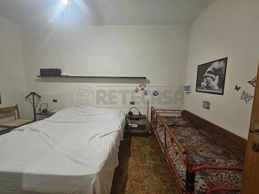 Immagine 7 di Trilocale in vendita  a Bardolino