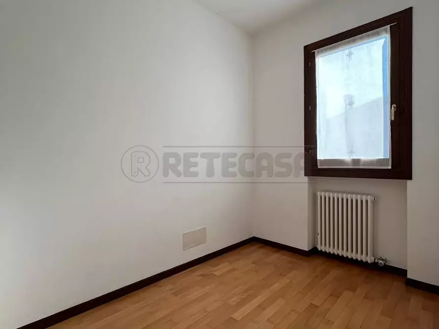 Immagine 16 di Appartamento in vendita  a Montecchio Maggiore