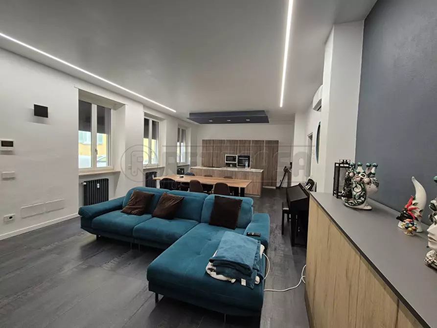 Immagine 3 di Trilocale in vendita  in Corso Campi a Cremona