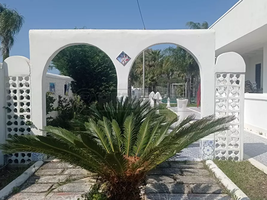 Immagine 11 di Villa in vendita  a Castelvetrano