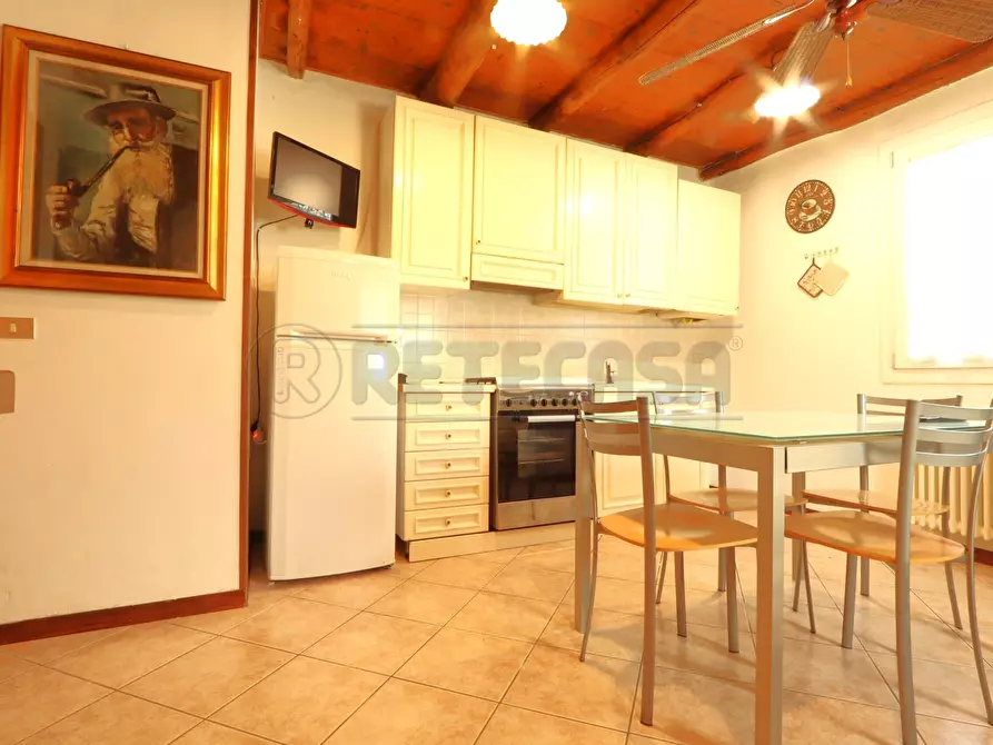 Immagine 2 di Porzione di casa in affitto  in Via Giovanni Falcone 12 a Arcugnano