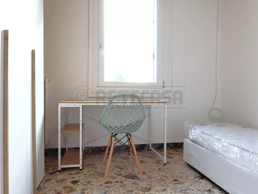 Immagine 26 di Stanza singola in affitto  in corso Padova a Vicenza