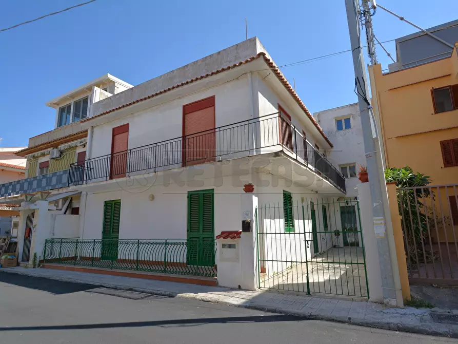 Immagine 1 di Quadrilocale in vendita  in Via Canale Torre Faro 12 a Messina