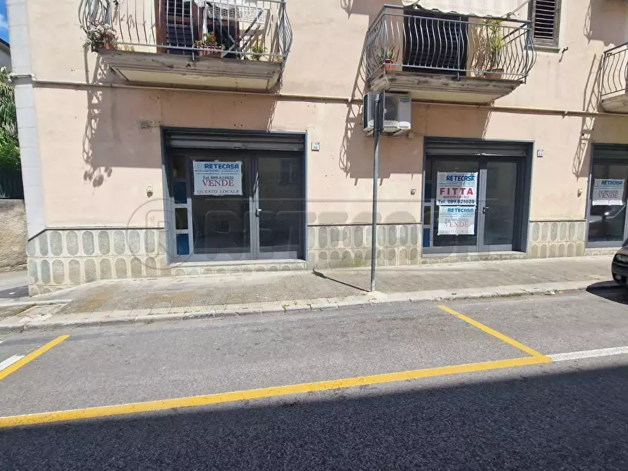 Immagine 1 di Locale commerciale in vendita  a Mercato San Severino
