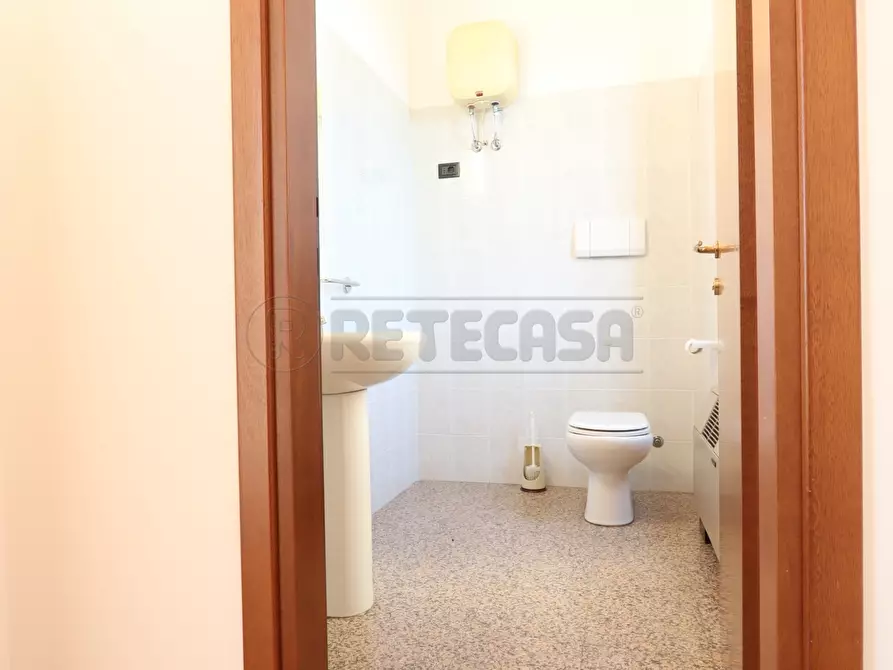 Immagine 31 di Ufficio in affitto  in Via Aldo Moro 10 a Vicenza