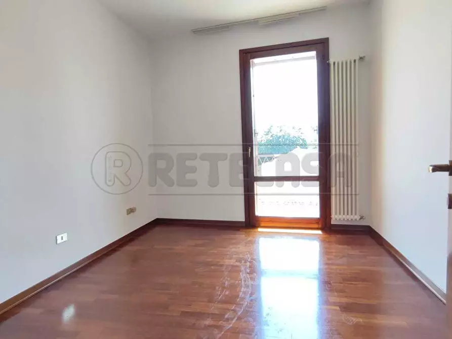 Immagine 12 di Trilocale in affitto  in Via Pesa 1/A a Montebello Vicentino
