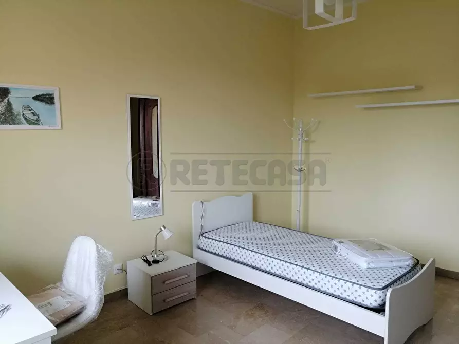 Immagine 2 di Stanza singola in affitto  in Via Montello a Cremona