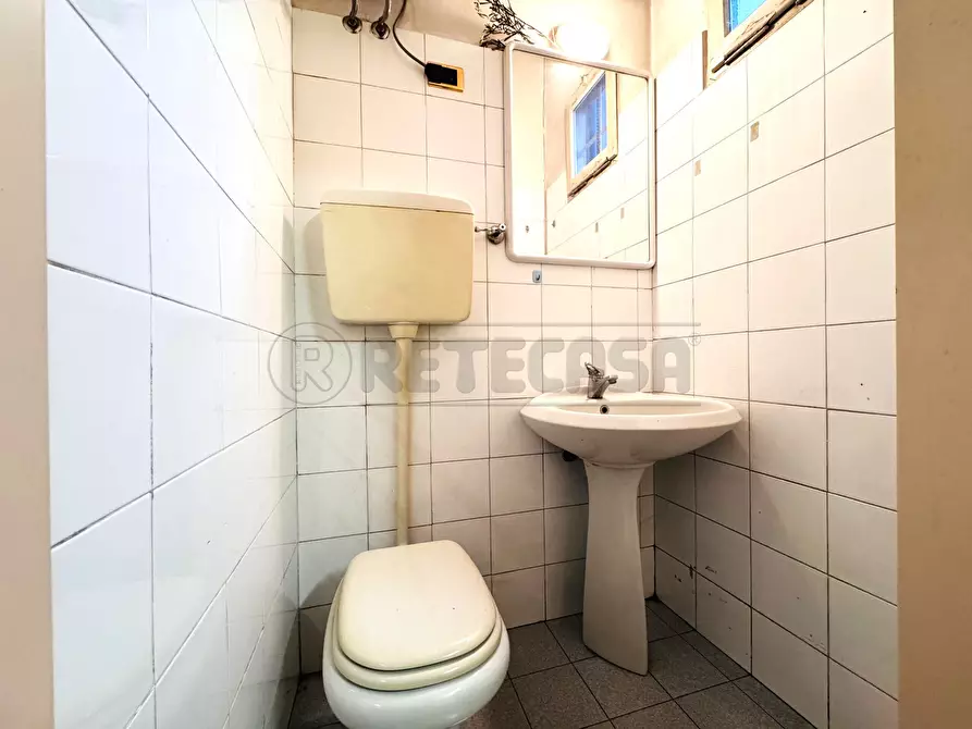 Immagine 19 di Locale commerciale in affitto  in Via San Marco 145 a Padova