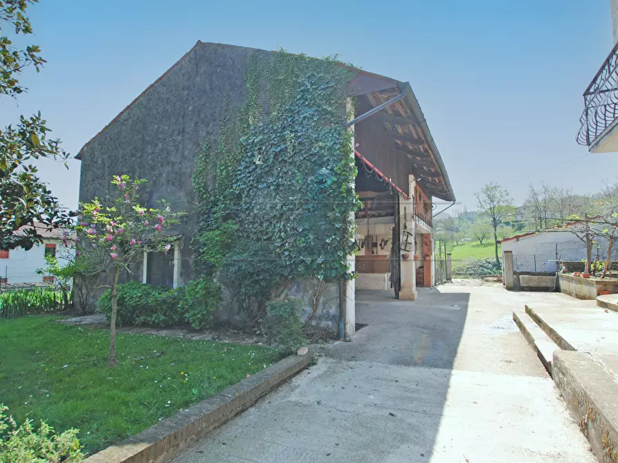 Immagine 3 di Rustico / casale in vendita  in Via Costa 17 a Brogliano