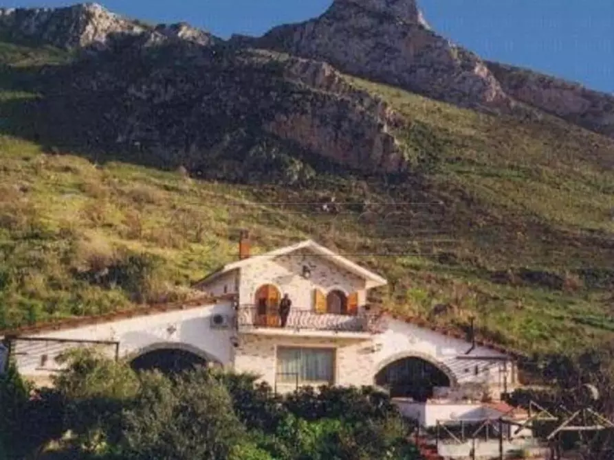 Immagine 70 di Villa in vendita  a Castellammare Del Golfo