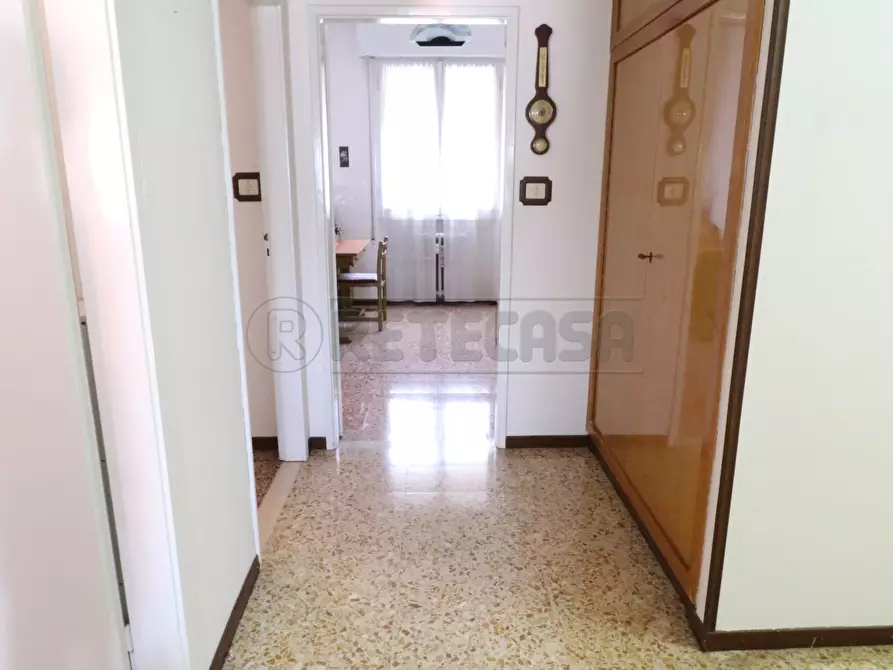 Immagine 9 di Trilocale in vendita  in Via Giuseppe Compagnoni 117 a Ferrara