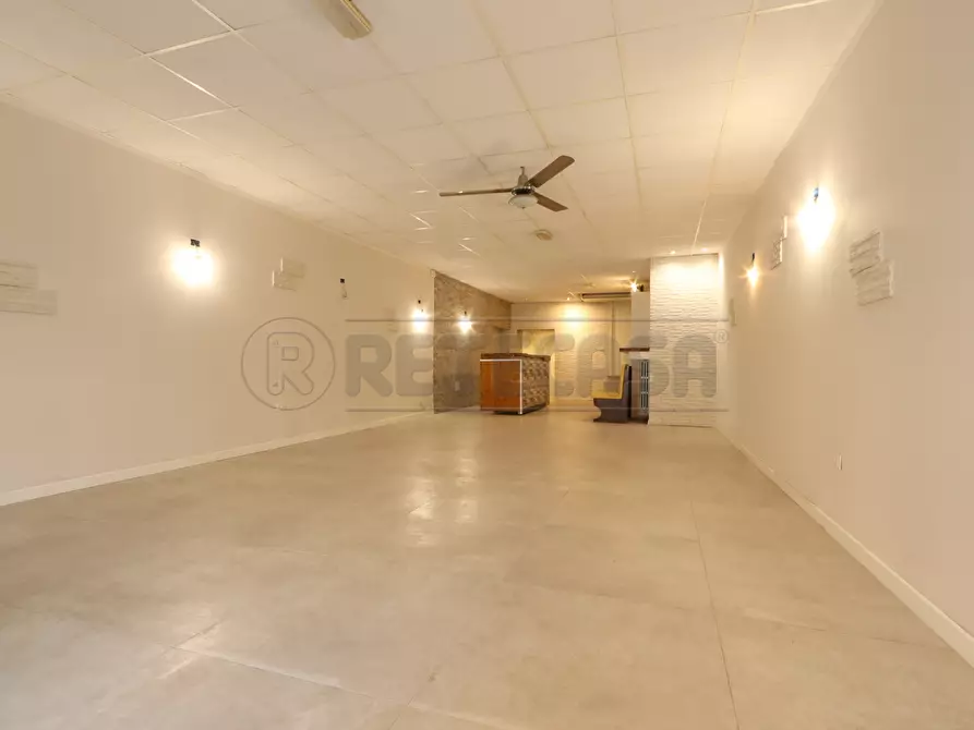 Immagine 5 di Locale commerciale in affitto  a Vicenza