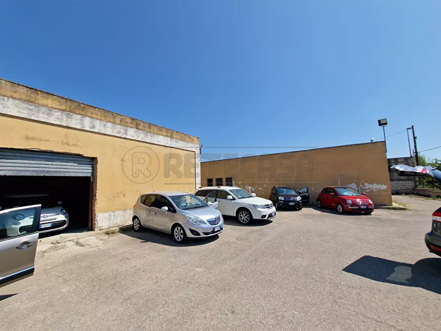 Immagine 76 di Laboratorio in vendita  in Via Neviano 37 a Seclì