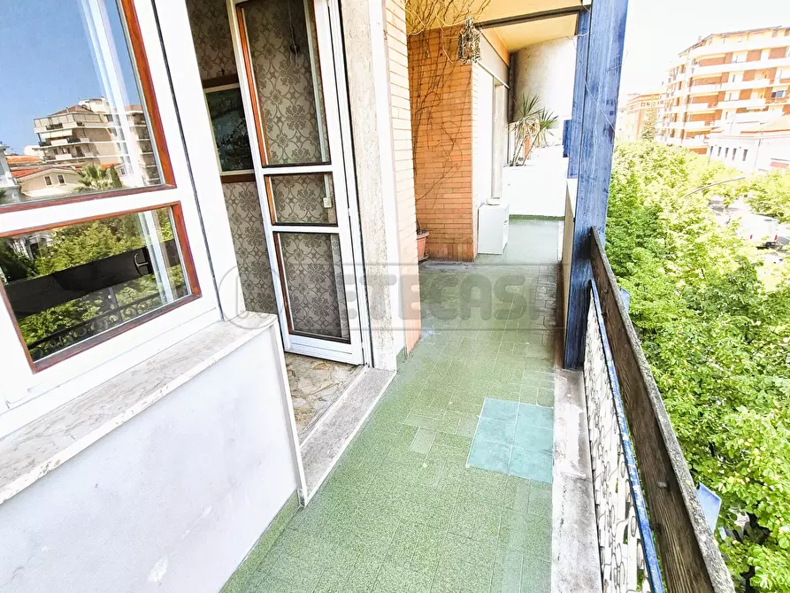 Immagine 20 di Quadrilocale in vendita  in Viale Gabriele D'Annunzio 210 a Pescara