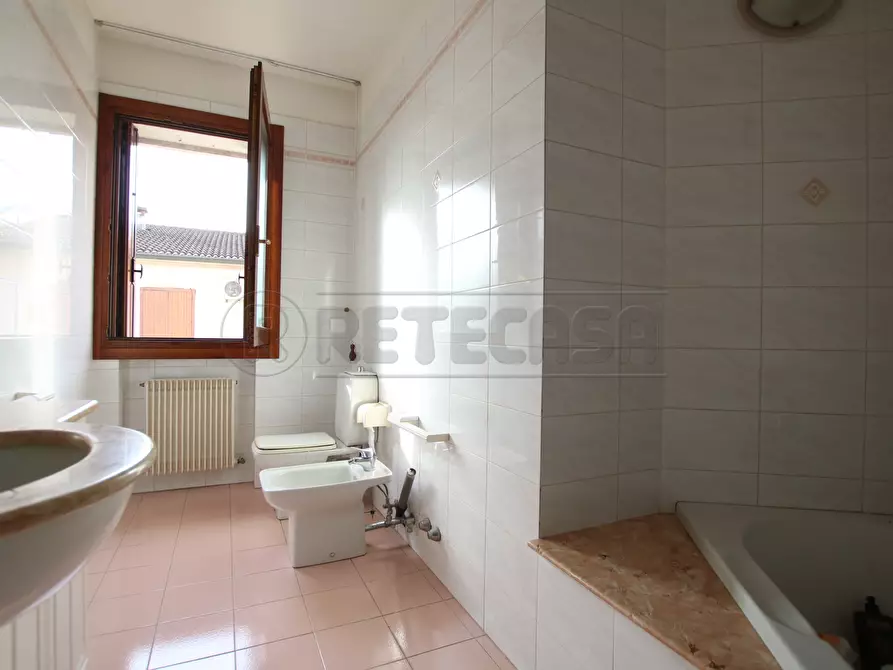 Immagine 33 di Porzione di casa in vendita  a Arcugnano