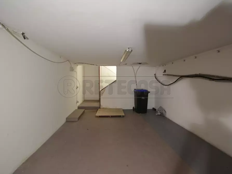 Immagine 10 di Locale commerciale in affitto  in Viale San Martino 216 a Messina