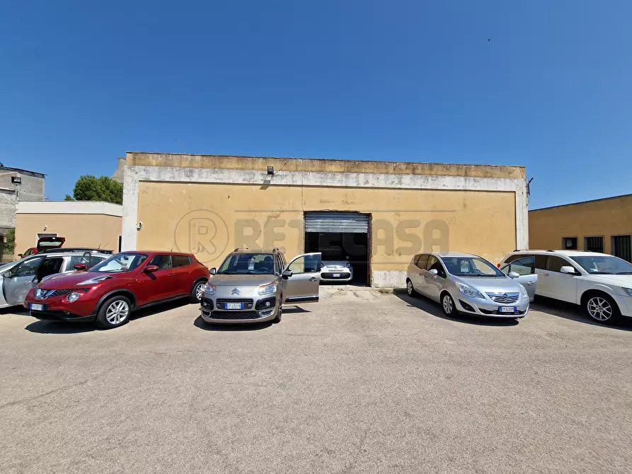 Immagine 71 di Laboratorio in vendita  in Via Neviano 37 a Seclì